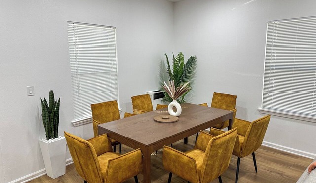Vibrant 2BR2B Duplex Downtown LA