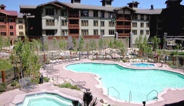 Village 2416 White Mountain Lodge