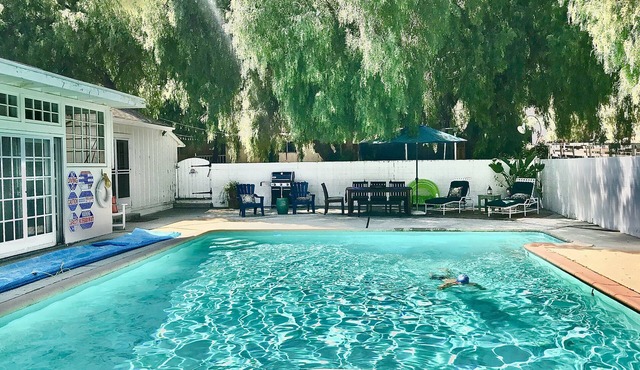 Vintage Cottage on Horse Ranch in Santa Paula