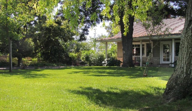 Vintner's Cottage - Countryside VIew