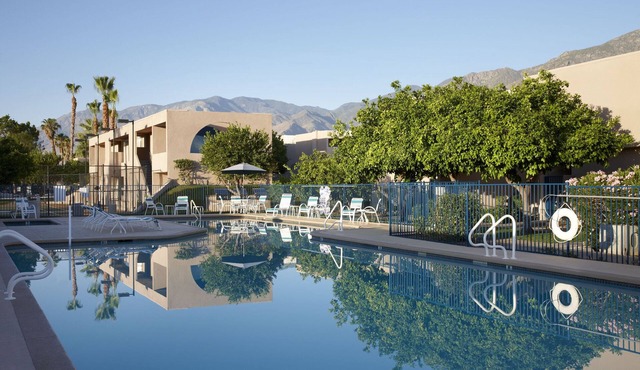 Vista Mirage Resort - Spacious 2 Bedroom in Beautiful Palm Spring!