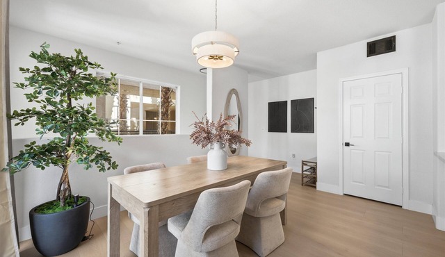 Vista X - Full remodeled 2 BR 2 BTH w/1 Car garage GATED PRIME LOCATION