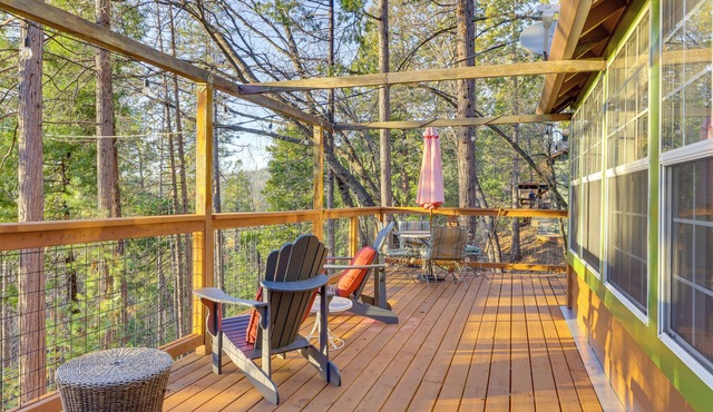 Walk to Downtown + Lake: Twain Harte Cabin