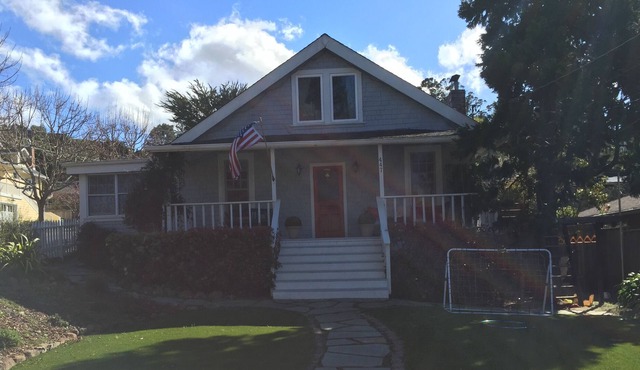 Walk to Shopping, Wine Bar, Restaurants- Available summer 2023 in Corte Madera