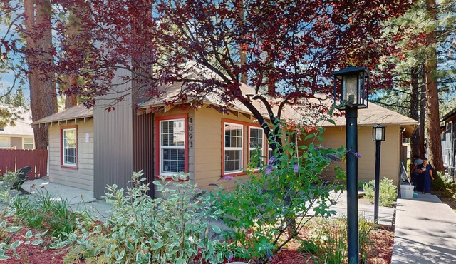Walkable home just 3 blocks to Heavenly Village w/hot tub & firepit