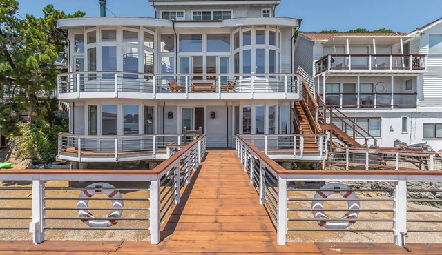 Waterfront Retro Retreat - Amazing SF Getaway