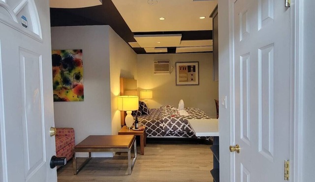 Welcome to Fabulous Las Vegas! Located minutes away from the Las Vegas Strip