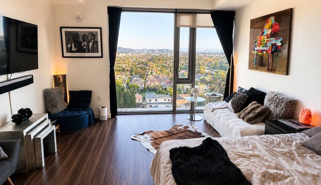 West Hollywood - Lux High Rise Living