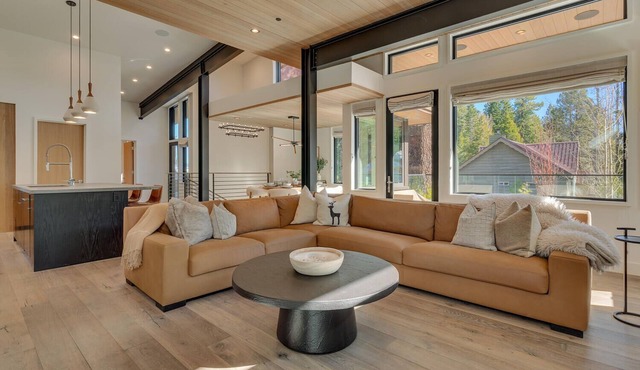 West Shore | Private Beach + Pier - Lakeside Cedars