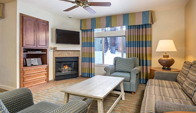 ❄︎ Winter Holidays 2023 in Tahoe ❄︎ in 5✮ Resort 2BR/2BA Condo - ski Heavenly
