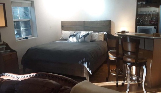 Winterfell Inn - No Xtra Fees, Dog OK, King & Queen Suites