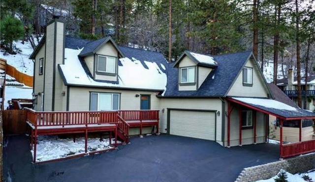 Wolves Lodge-Mountain High Ski Resort/Chalet