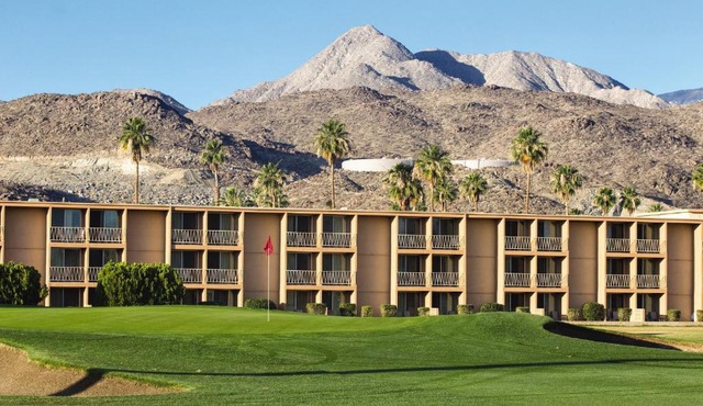 WorldMark Palm Springs - Plaza Resort and Spa