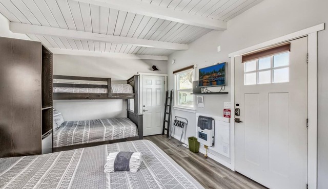 WWM 10 · 10 Family Adventure bunk suite, explore, relax