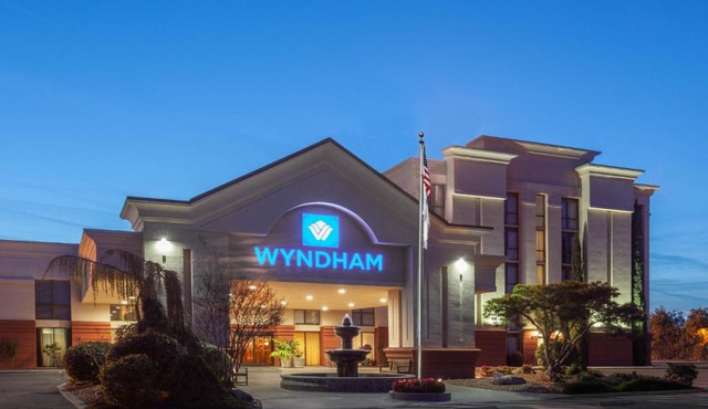 Wyndham Visalia
