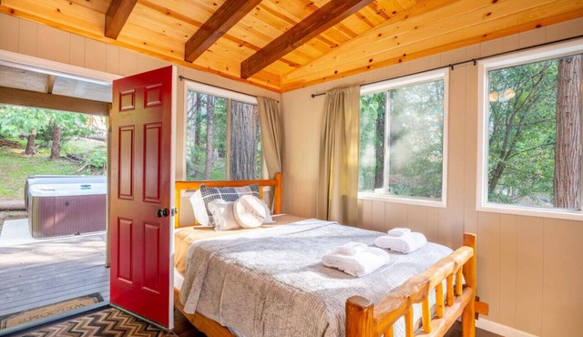 Yosemite Vintage Villa w/Hot tub