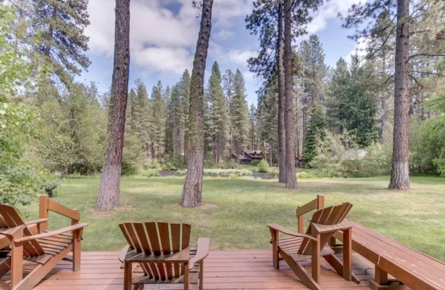 Metolius River Resort Cabin 7 - Luxurious cabin on the Metolius River w/ in Camp Sherman