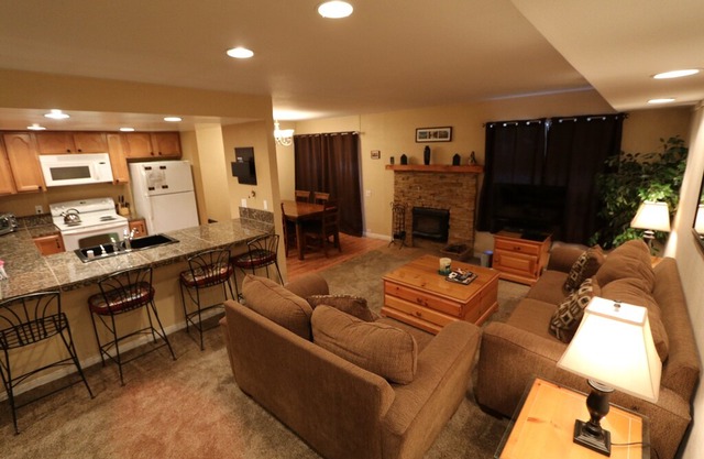 NEW LISTING! Horizons 4 #163 (2-Bedroom Condo)