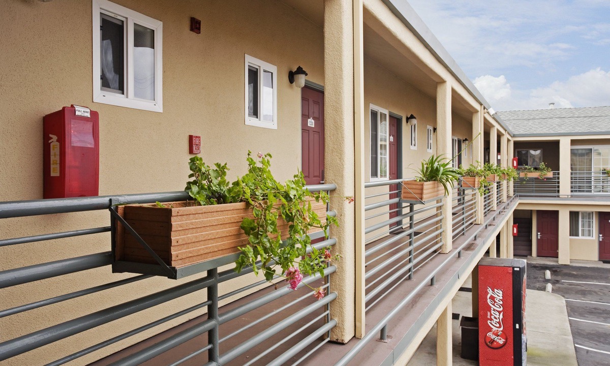 Seaside Hotel | Pacific Best Inn