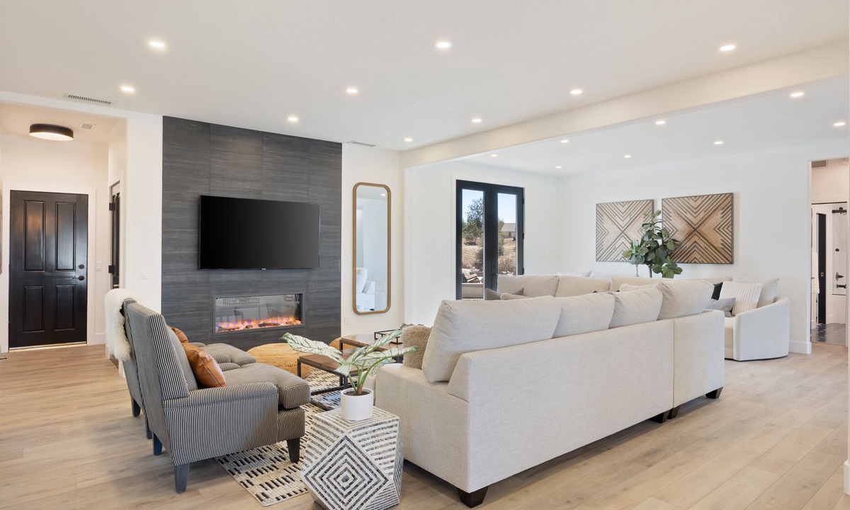 Temecula House | 🌟Chateau Evie James - High End Luxury Home w/Pool, Hot Tub, Game Room! WEEKDAY SPECIALS🌟