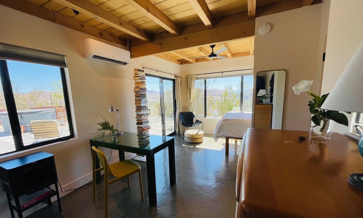 Morongo Valley House | Verdin's Nest - Romantic Retreat W/Hot Tub Under The Stars! 1 Bedroom Home by RedAwning