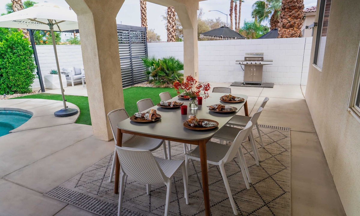Sunburst House | Palm Luxe Estate Luxury Desert Retreat With Pool