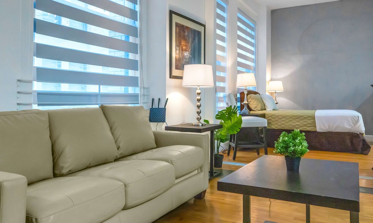 Historic Core Apartment | Stylish 2br/2ba At HWH by Oneluxstay