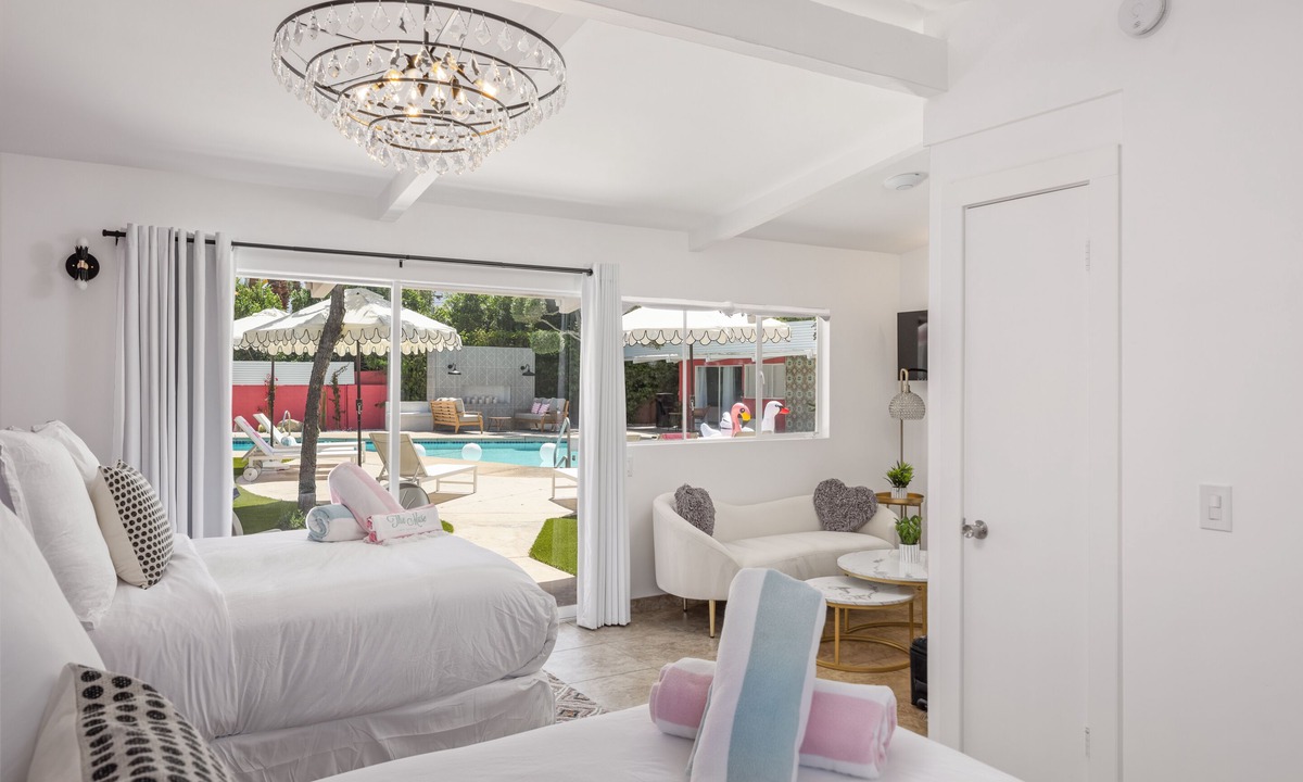 Warm Sands Hotel | The Muse Hotel (Adults only 15+)