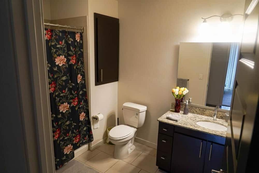 Warner Center Apartment | Luxury Designed 2 Bedrooms Part Hotel in Woodland Hills CA