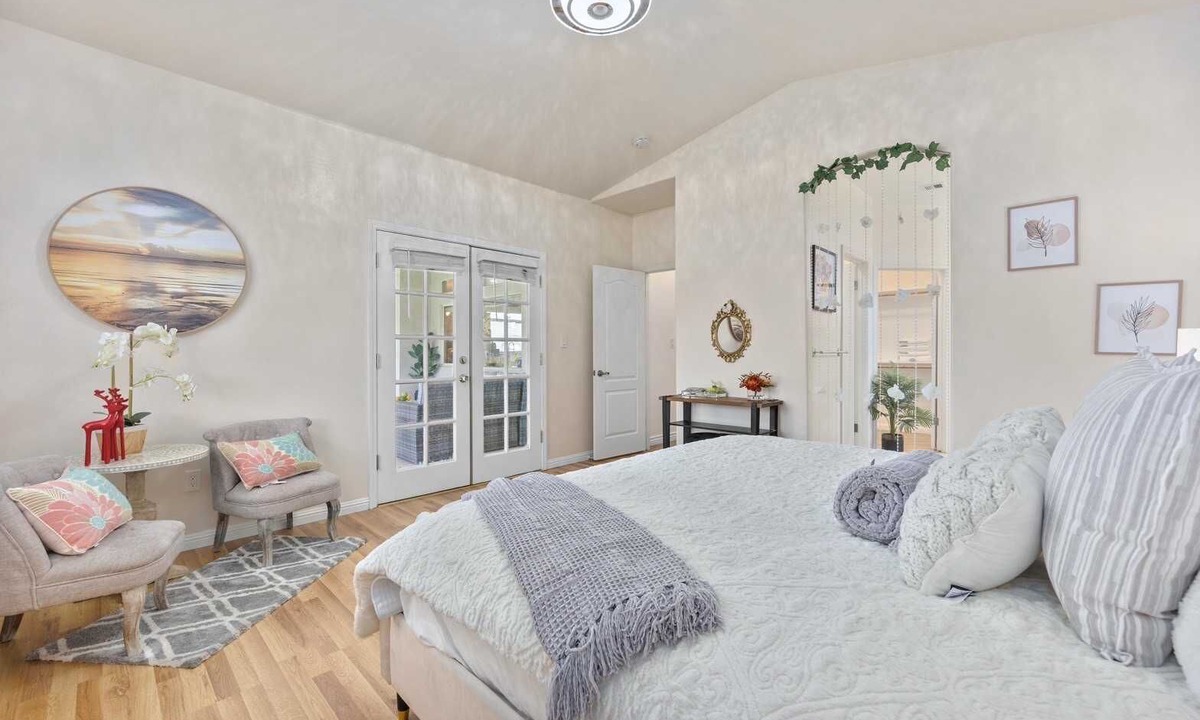 Greenacres House | Serene Haven Retreat on Bichester Ct #41913