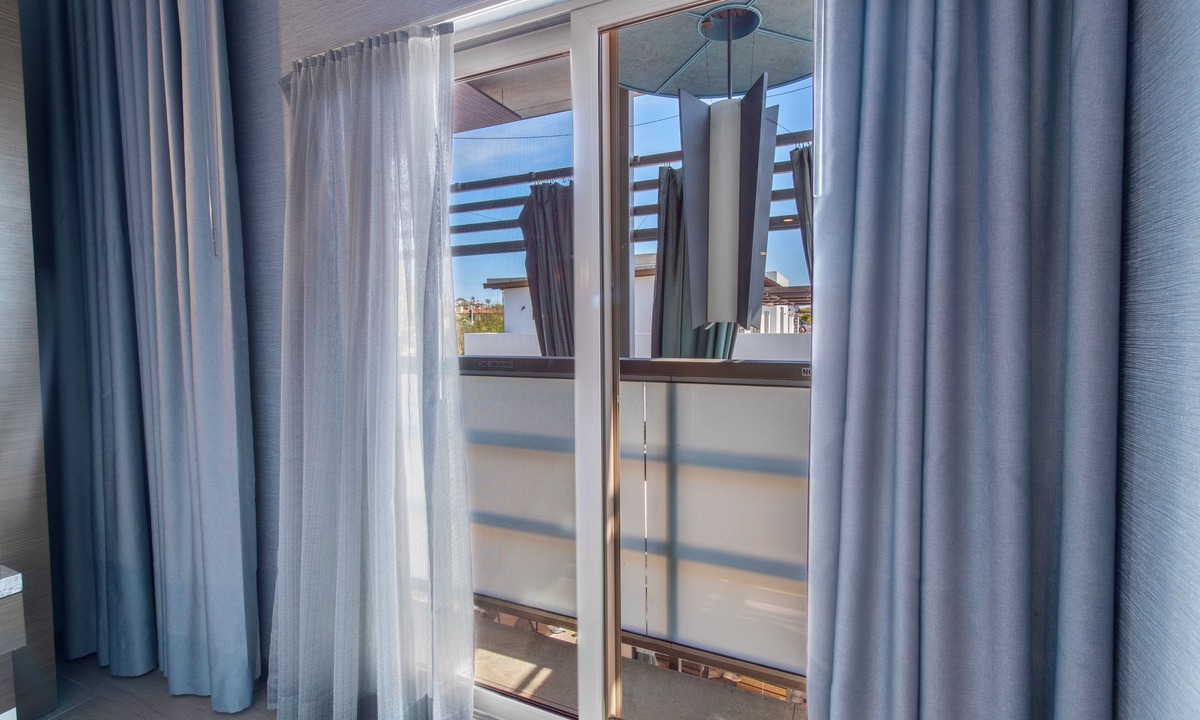 The Strand Hotel | Shade Hotel