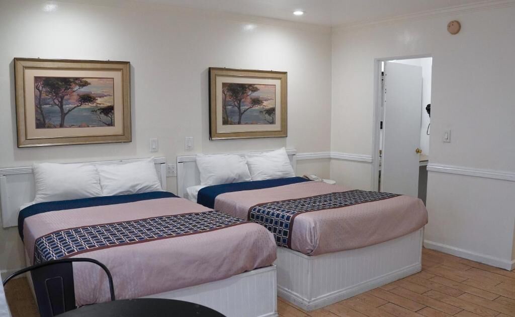 Sherman Oaks Hotel | 777 Motor Inn