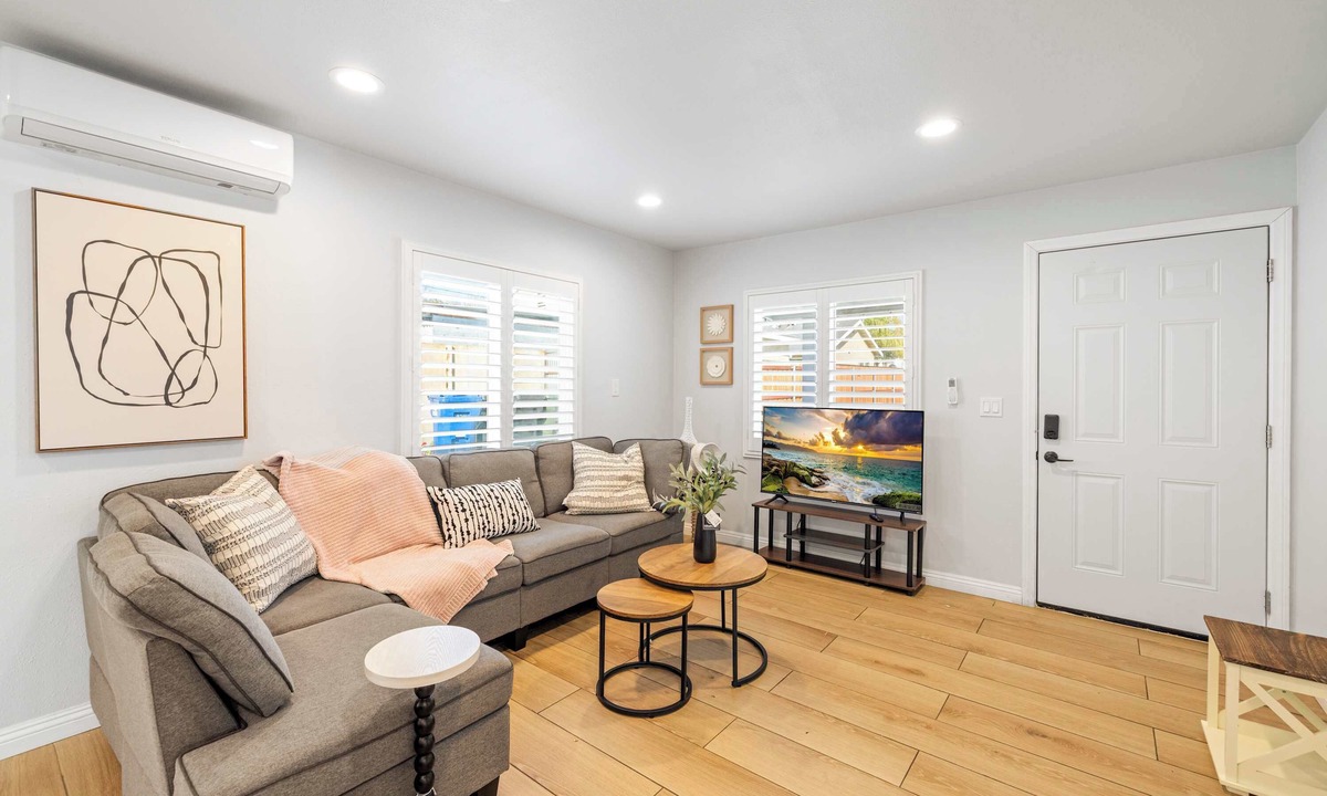 Ontario Cottage | Marbella Lane - Serene Haven Retreat 3BR