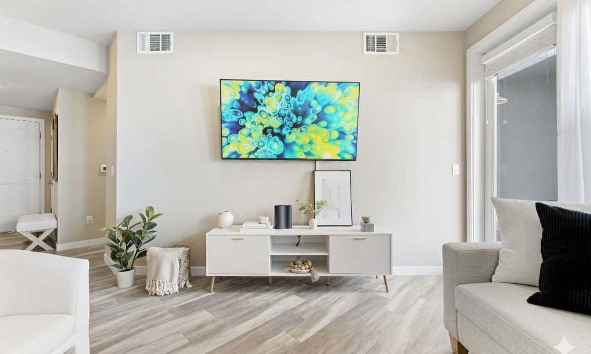 Sparks Apartment | Sparks Marina 2BR · Waterfront Views, Jacuzzi & Pool