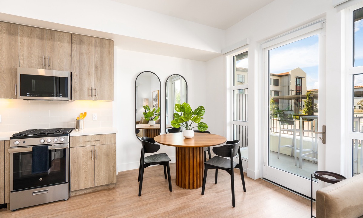 Menlo Park Apartment | Mint House Menlo Park by Kasa
