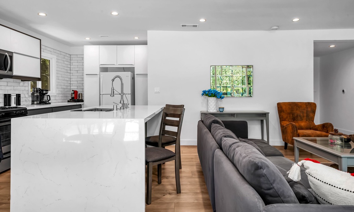 Woodland Hills House | Sun Kissed Home, Secluded Backyard, BBQ, Parking