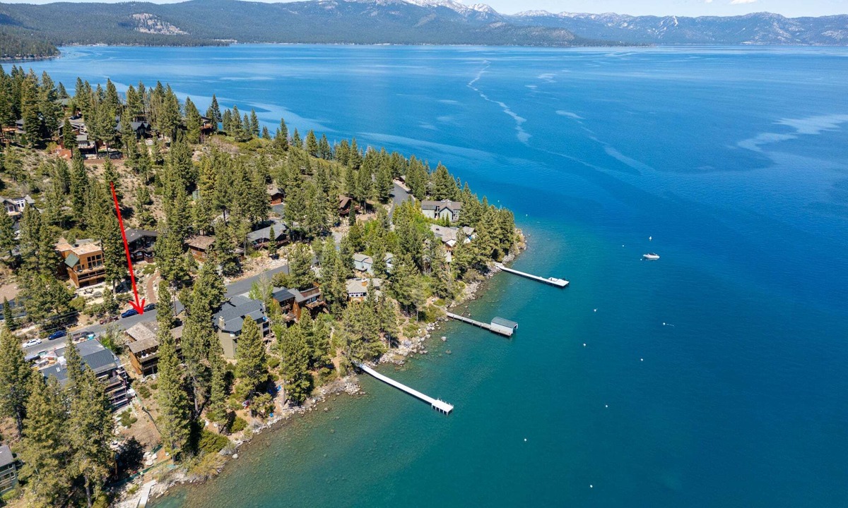 Lake Forest House | Water's Edge LAKE FRONT By Tahoe Getaways - Private Beach & Buoy Available
