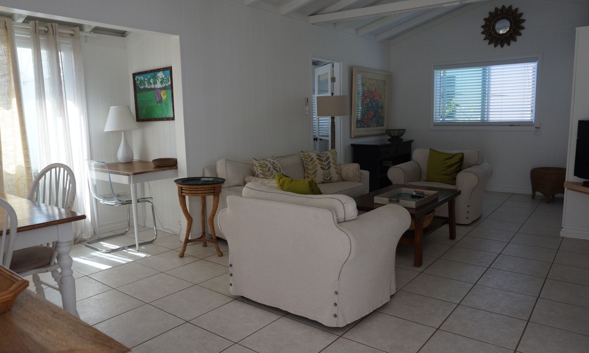 Balboa Island Apartment | Immensely Charming Apartment on Balboa Island