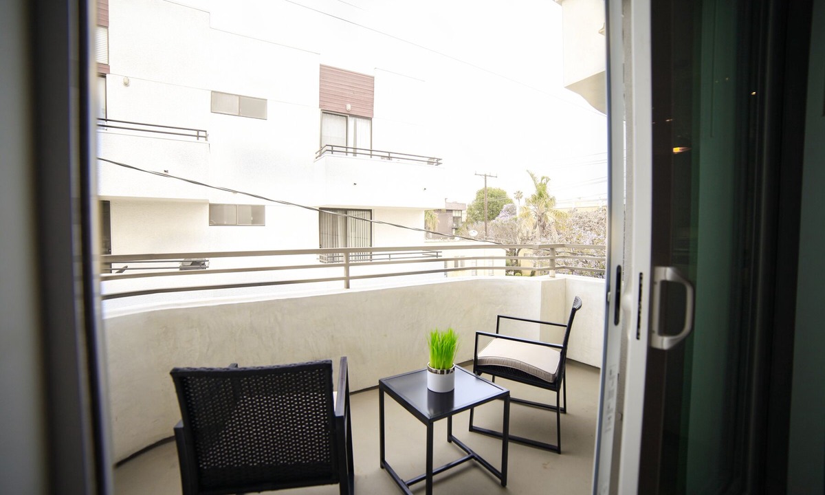 Pico - Robertson Condo | Brand New Two Story Penthouse in Beverly Hills