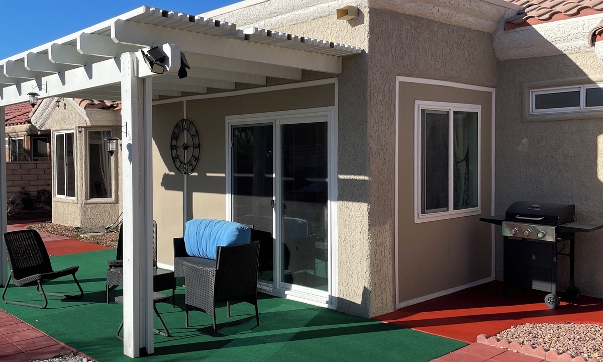 Summerlin House | Relax and play at our Sun City Summerlin Residence - close to everything!
