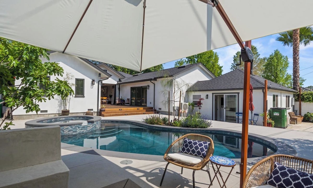 La Canada Flintridge Apartment | Palm & Pebble | * Pool, Spa, Fire Pit * Dog*
