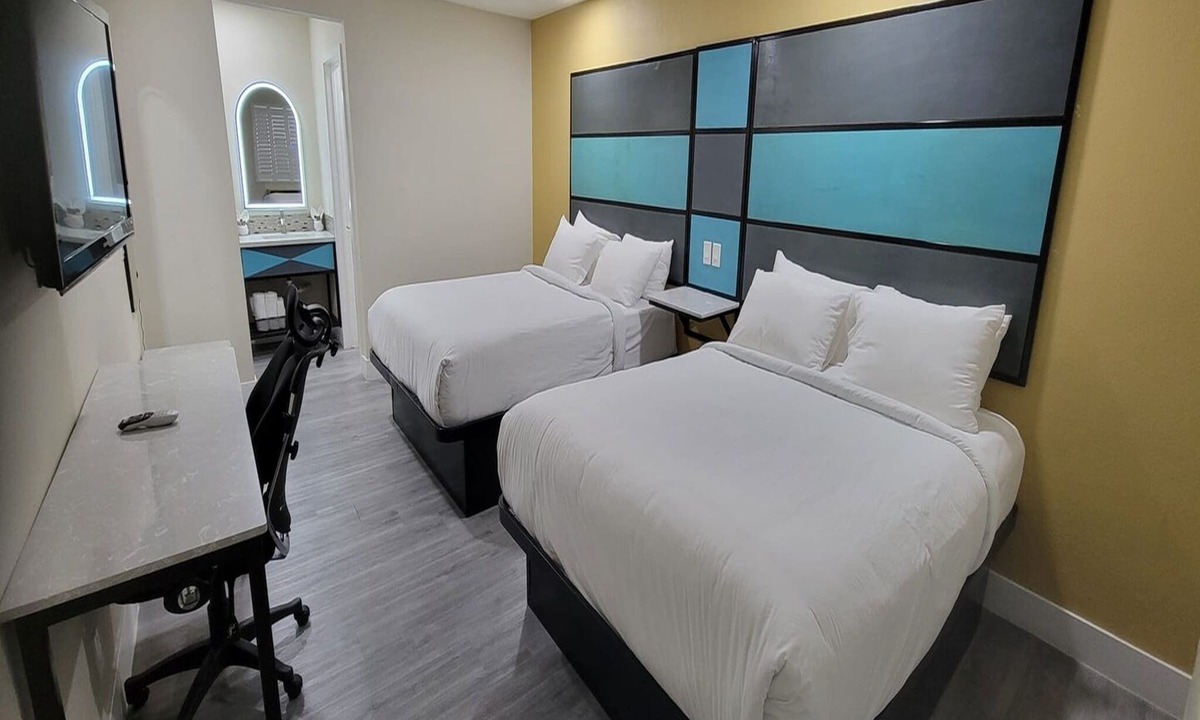 Victorville Apartment | King Bed | Non smoking