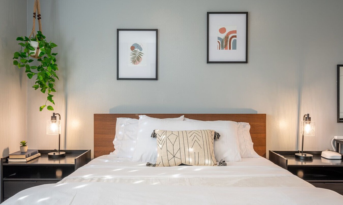 La Palma Apartment | Private 4-bedroom pool home with 2 primary suites with heated pool, jacuzzi, fire pit, and outdoor dining. Minutes to Disneyland, Knott’s, and Orange County beaches.