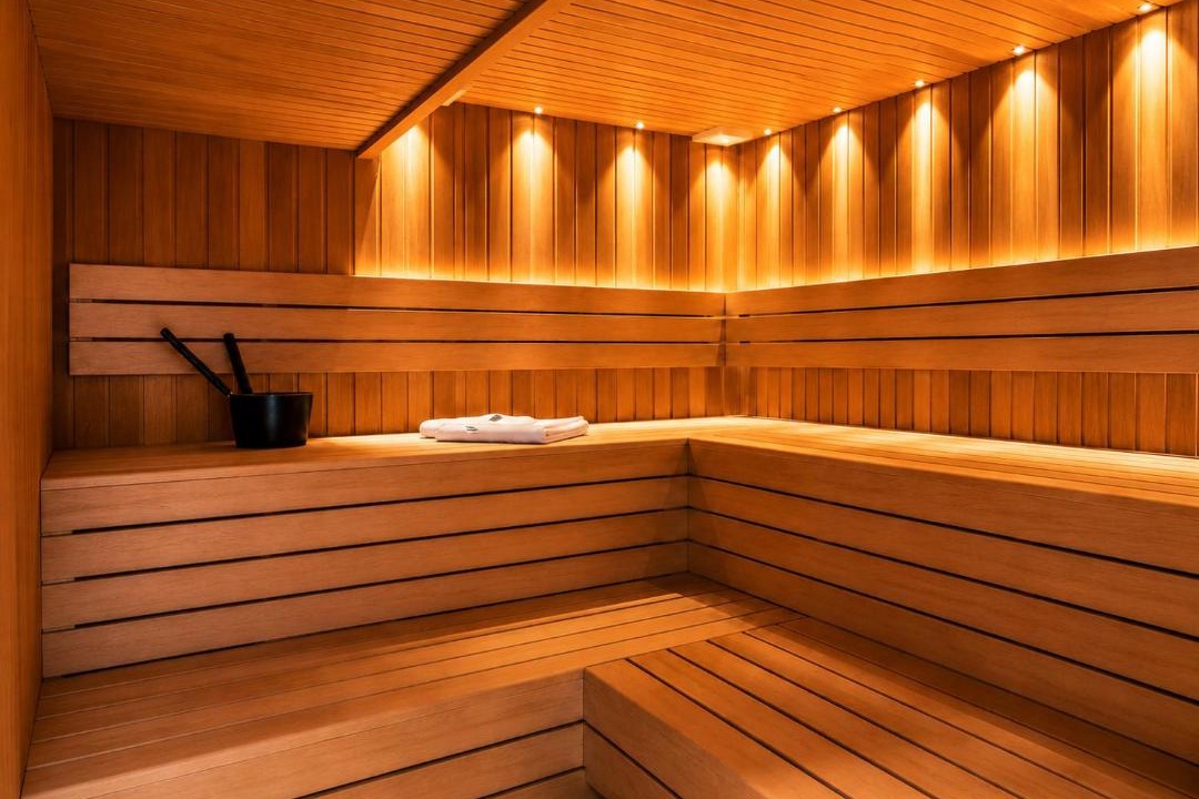 Marina del Rey House | Exclusive Room Private Bathroom in Shared Apartment with Hot Tub and Gym
