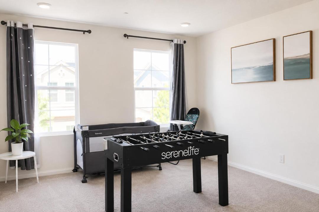 Chino House | # Marbella Lane - Near Disney - Family Game Home
