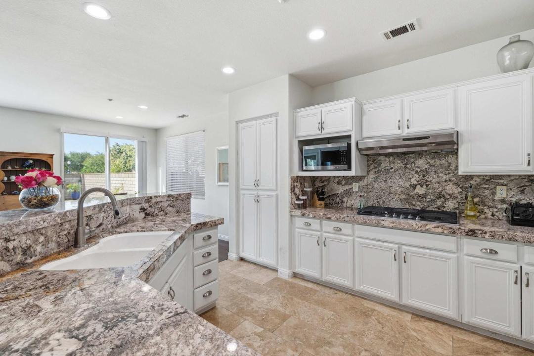 Oxnard House | 3BR Main House Poolside Dining Near Beaches