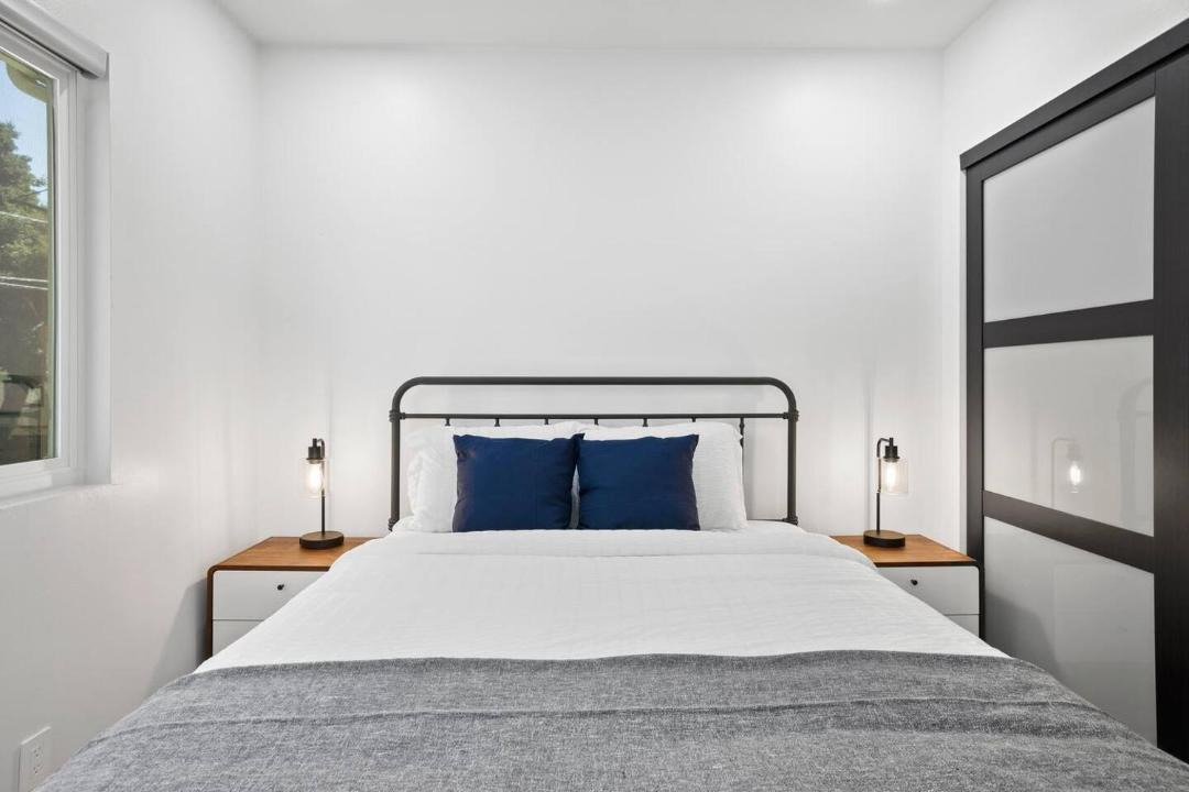 Pasadena Apartment | Spacious Apt w/2BR - City Center