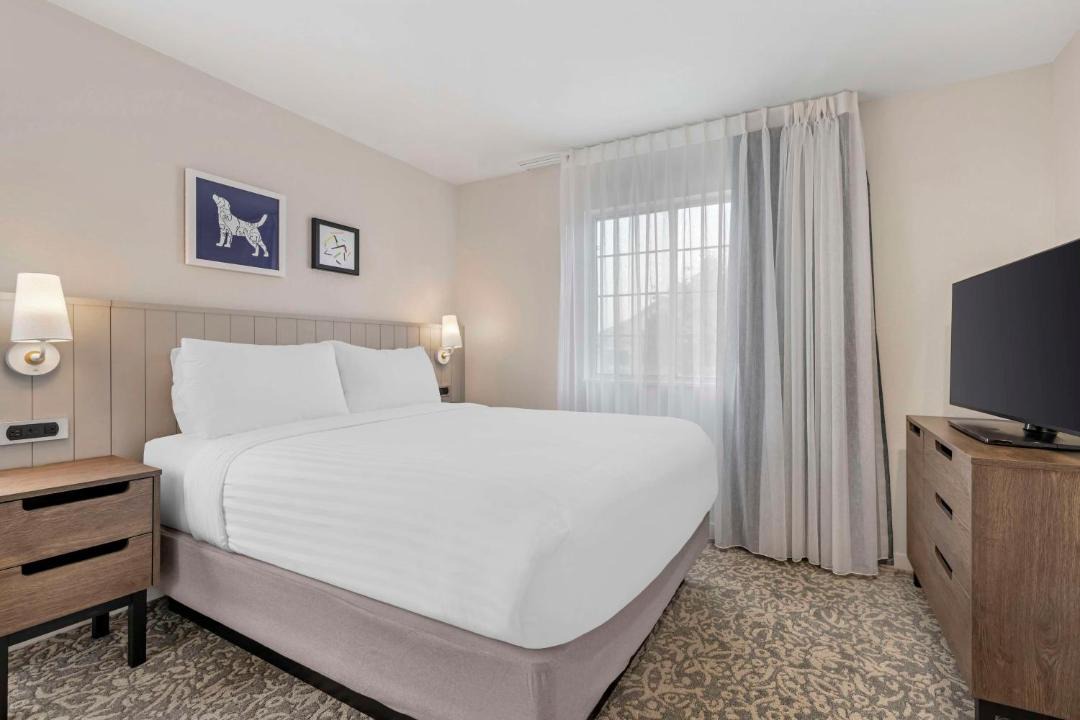 Torrance Hotel | Sonesta ES Suites Torrance Redondo Beach