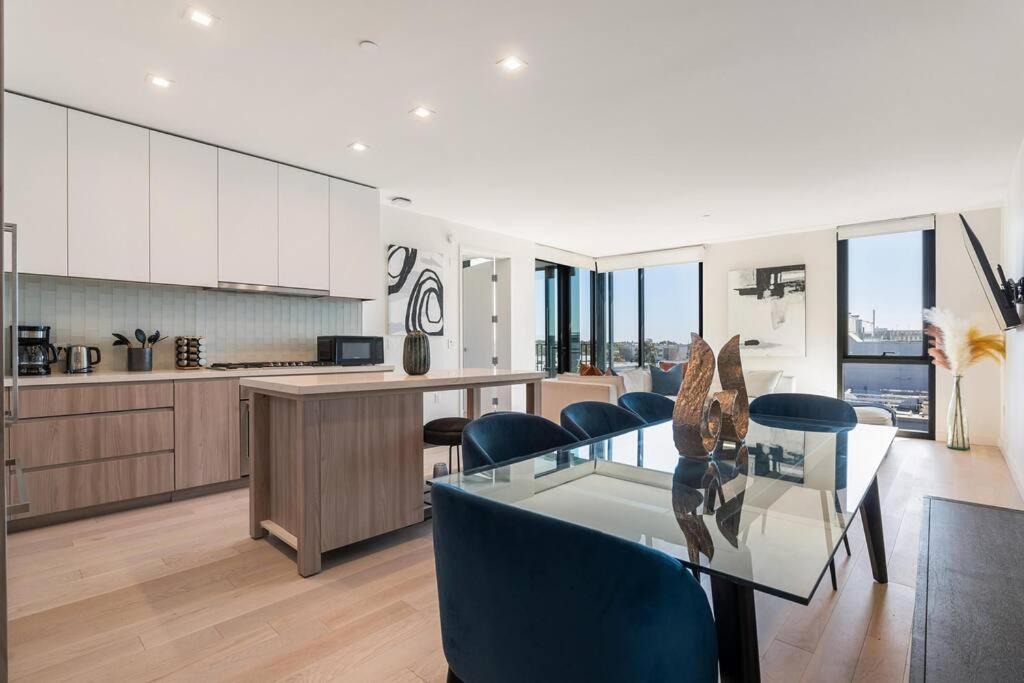Downtown Apartment | The Rose Quartz - Rooftop Pool, Gym Glamorous Santa Monica 2BR