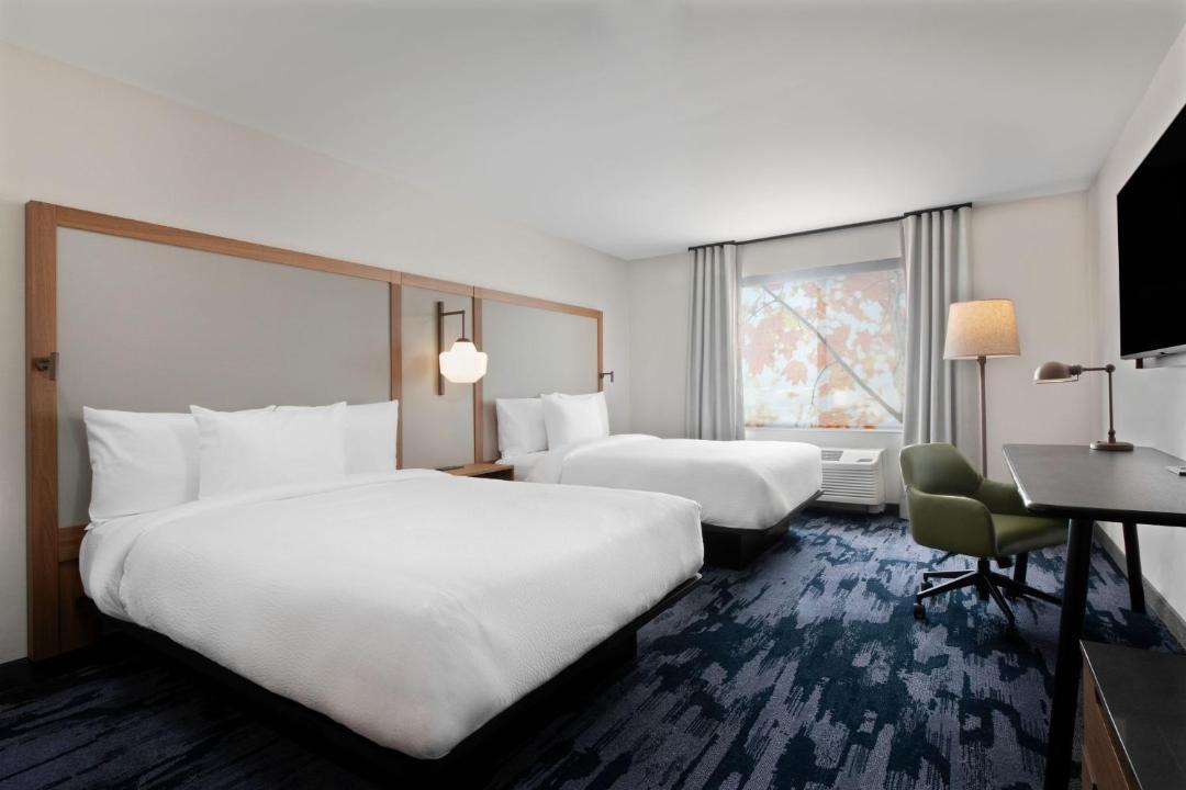 Chino Hotel | Fairfield by Marriott Inn & Suites Chino